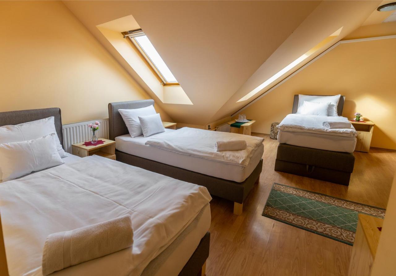 Betli Panzio Hotel Zalaegerszeg Luaran gambar