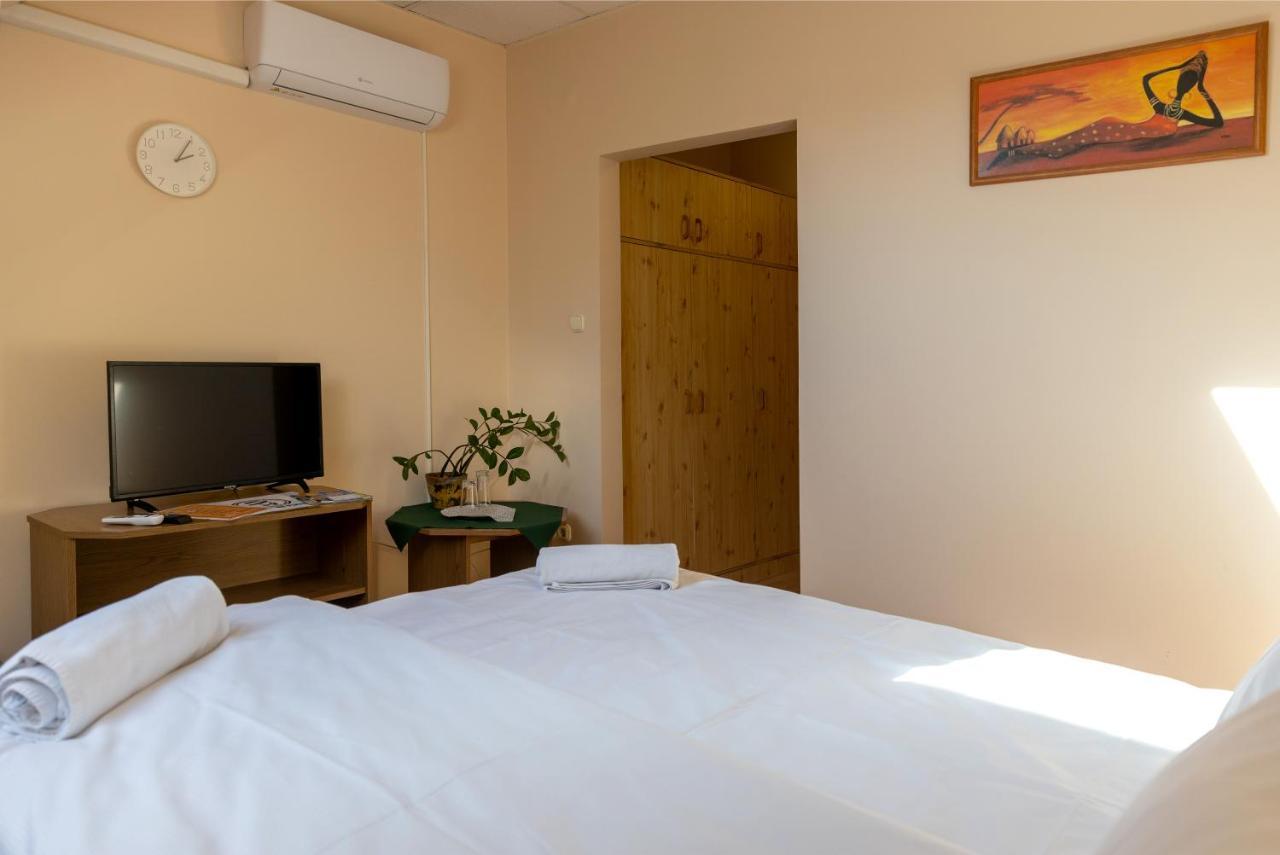 Betli Panzio Hotel Zalaegerszeg Luaran gambar